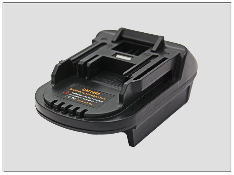 Akku-Adapter von Makita auf Milwaukee / DeWalt